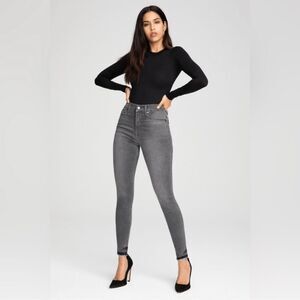 GOOD AMERICAN Good Legs Raw Hem Crop GLCFH961T Charcoal Wash Women's Size 4/27